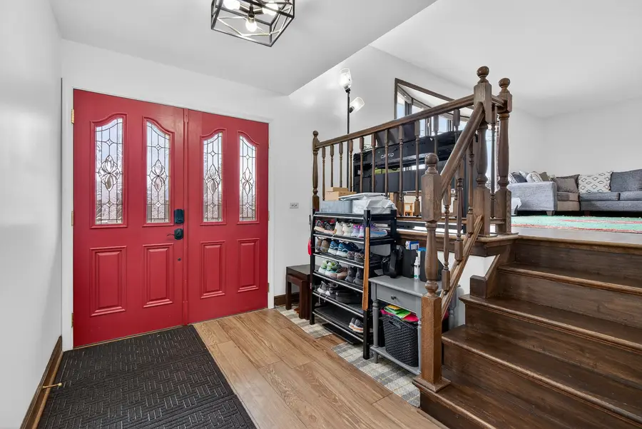 1000 S Na Wa Ta Avenue, Mount Prospect, IL 60056 - #2