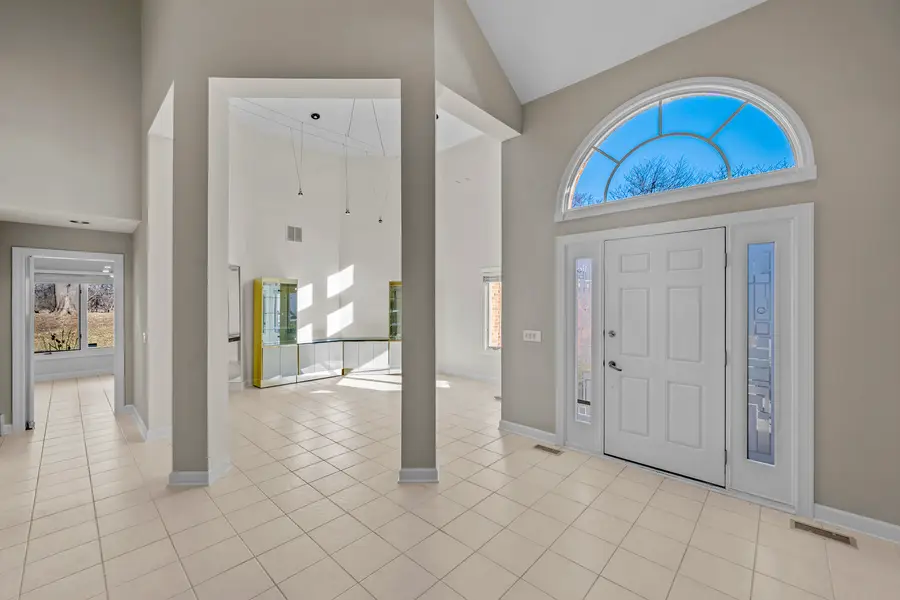 556 Rivershire Place, Lincolnshire, IL 60069 - #2