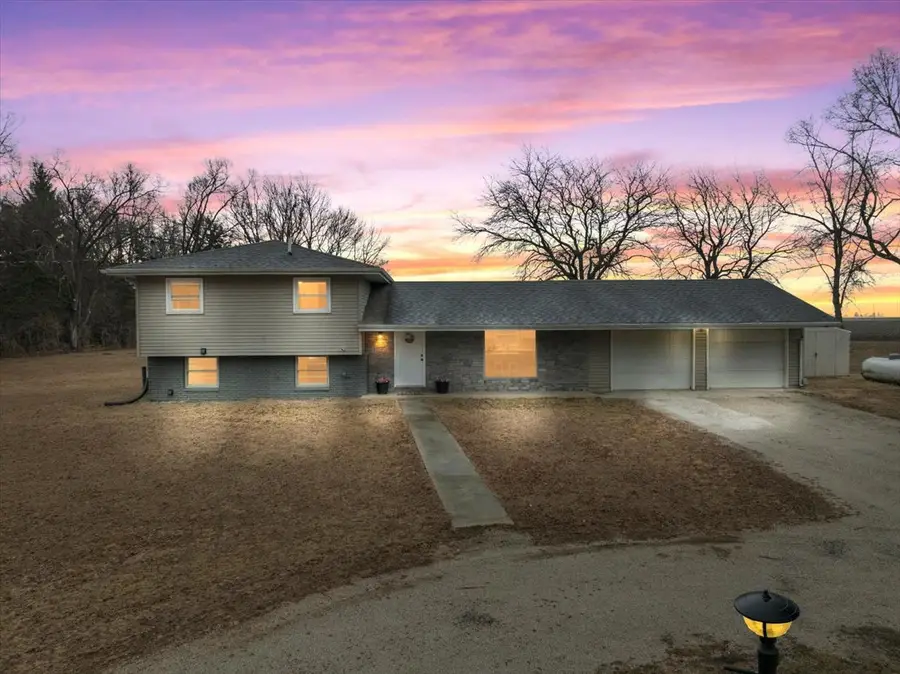 15795 E 2550 North Road, Hudson, IL 61748 - #2