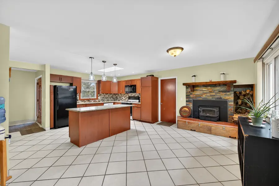 4 Amy Drive, Oswego, IL 60543 - #3