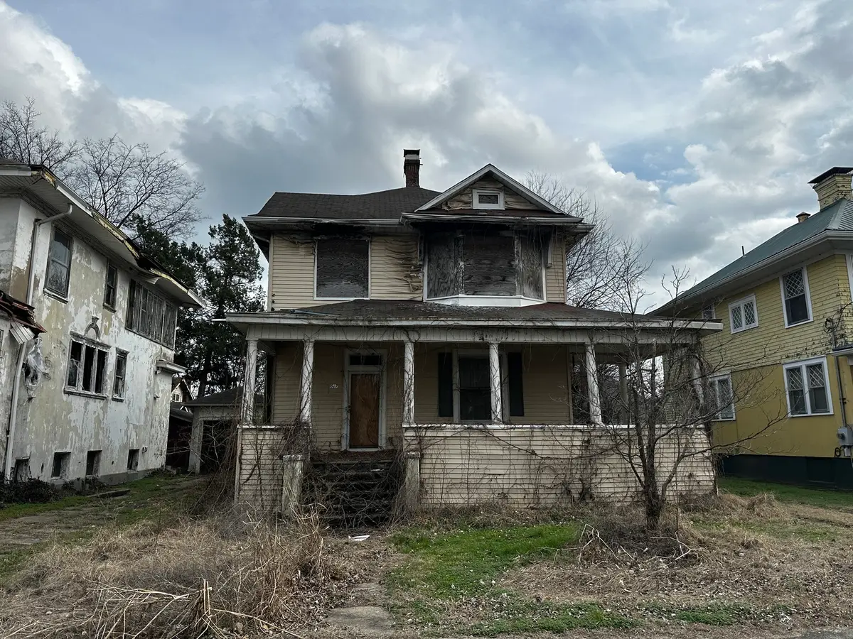 617 27th Street, Cairo, IL 62914 - #1