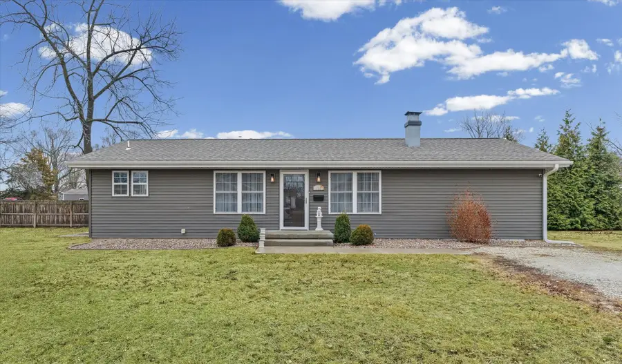 320 S Guthrie Street, Gibson City, IL 60936 - #3