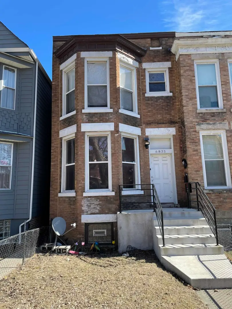 6835 S Calumet Avenue, Chicago, IL 60637 - #1