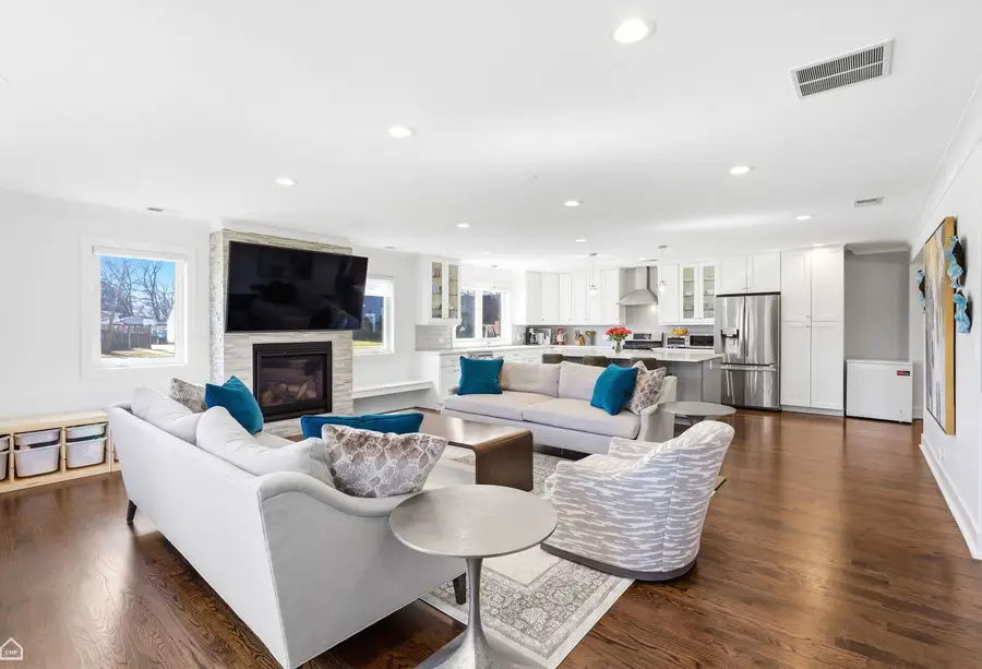 6802 Church Street, Morton Grove, IL 60053 - #3