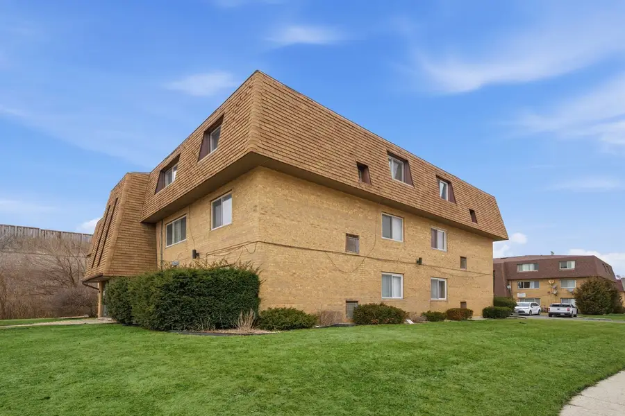 10440 Natoma Avenue #9, Chicago Ridge, IL 60415 - #3