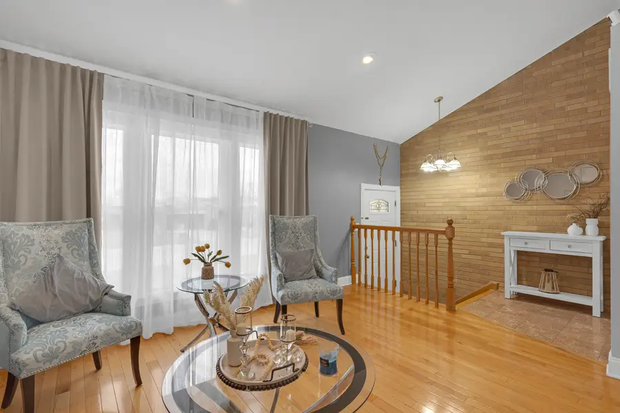 9356 N Parkside Avenue, Des Plaines, IL 60016 - #3