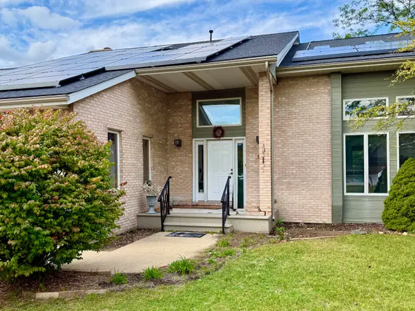 120 W Grandin Road, Morris, IL 60450