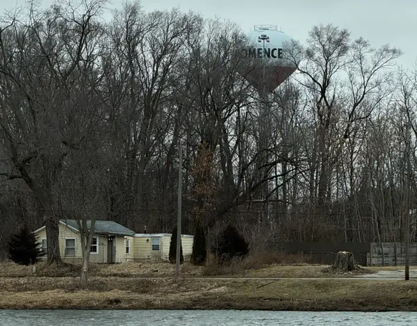 10443 E River North Road, Momence, IL 60954