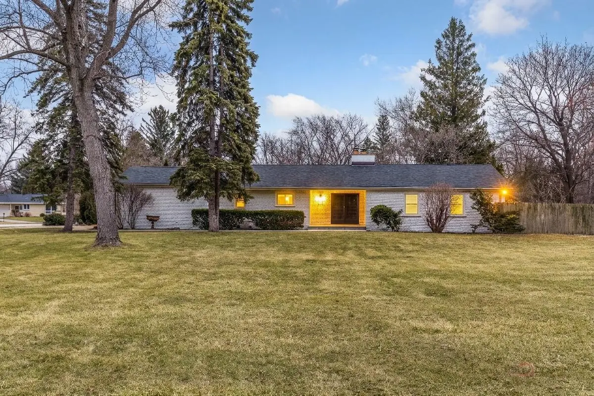 1967 Red Fox Lane, Libertyville, IL 60048 - #1