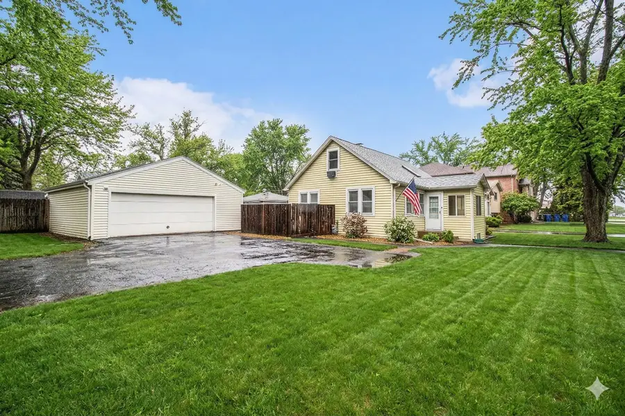 180 Henderson Street, Bensenville, IL 60106 - #2