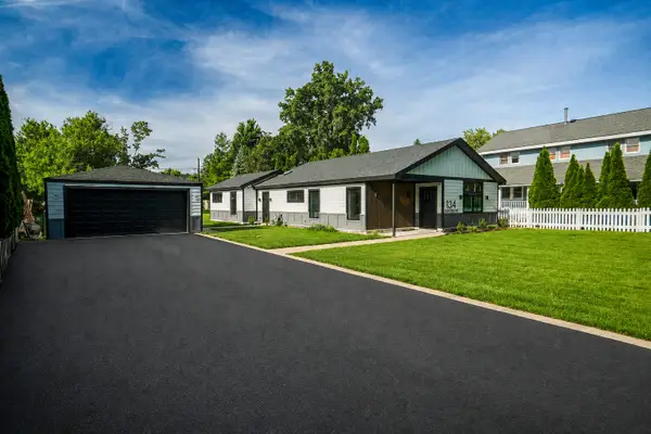 134 E Morrison Avenue, Mount Prospect, IL 60056