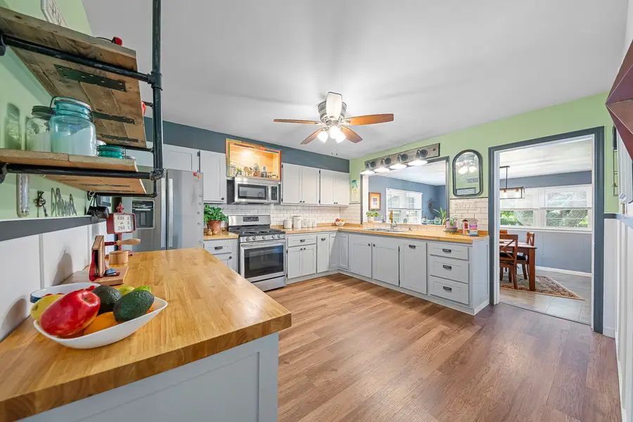 7816 Blazer Avenue, Justice, IL 60458 - #3