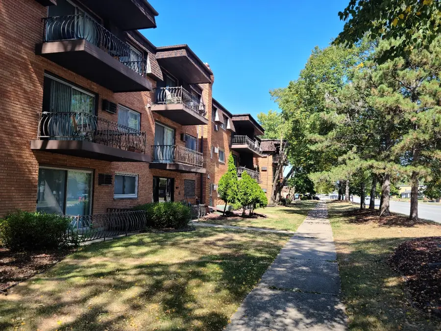 18550 S Torrence Avenue #23, Lansing, IL 60438 - #2