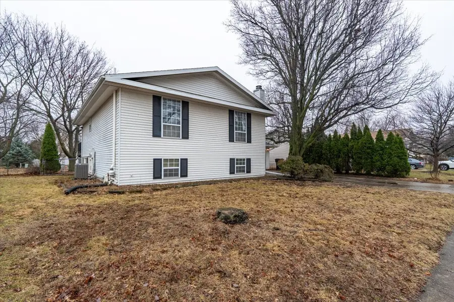 1211 Brentwood Court, Normal, IL 61761 - #2