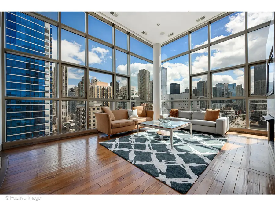 150 W Superior Street #1404, Chicago, IL 60610 - #2