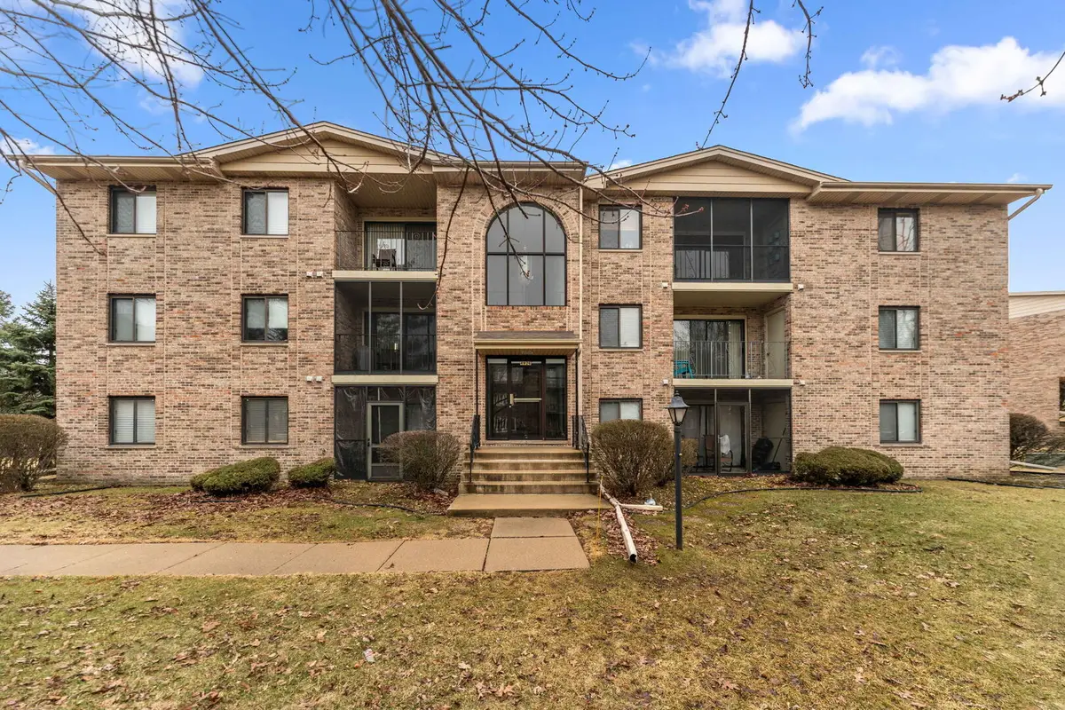 4926 134th Street #204, Crestwood, IL 60418 - #1