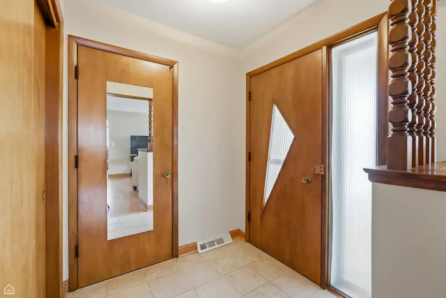 701 Preston Lane, Schaumburg, IL 60193 - #2