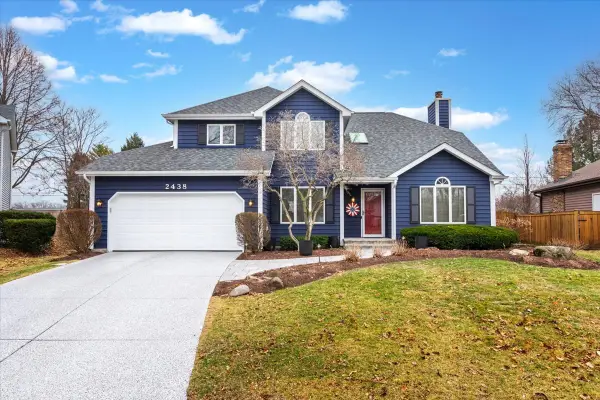 2438 Wendover Drive, Naperville, IL 60565
