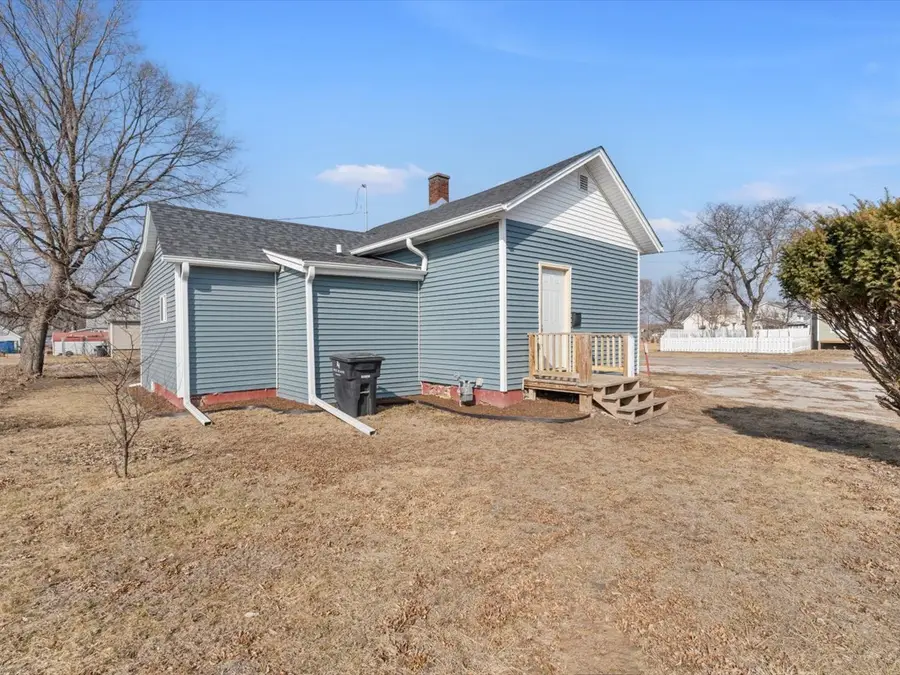 621 7th Avenue, Rock Island, IL 61201 - #3