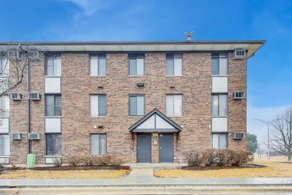 121 Gregory Street #7, Aurora, IL 60504