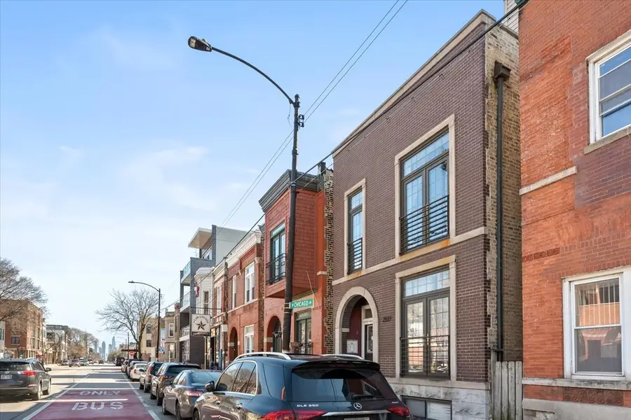 2527 W Chicago Avenue #2, Chicago, IL 60622 - #2