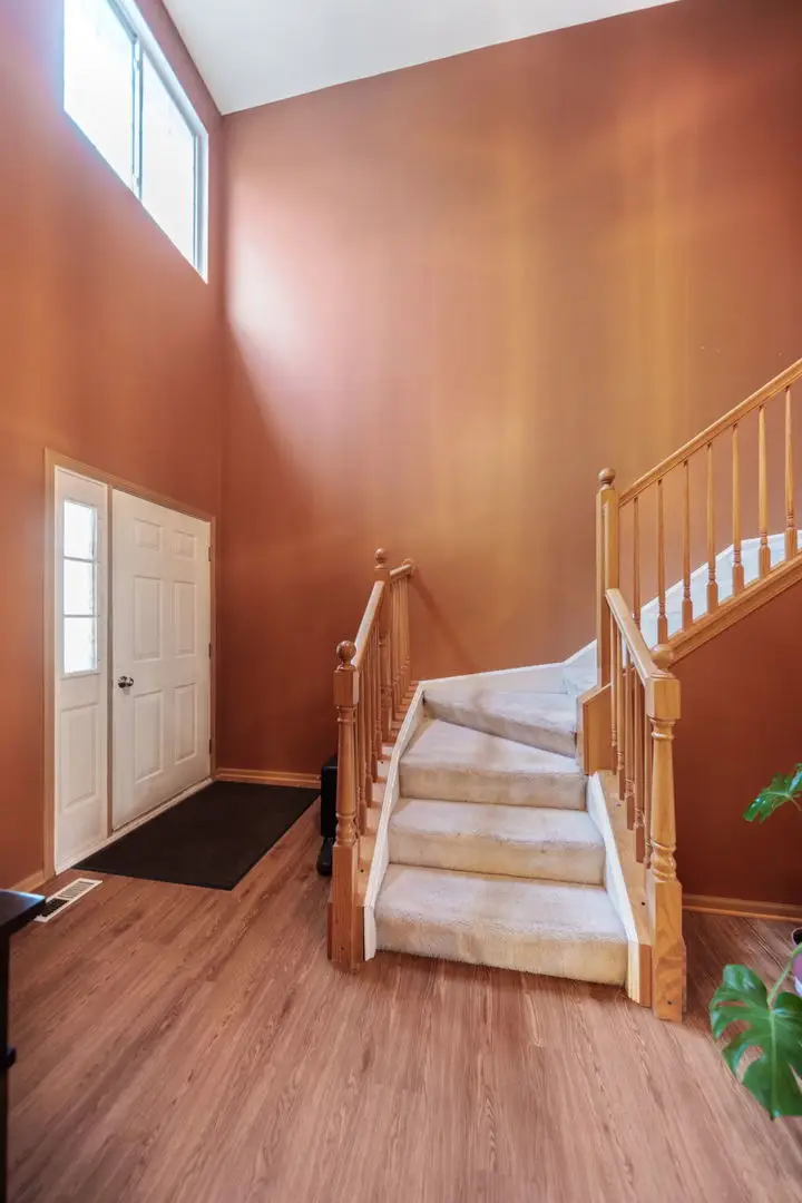 16435 Club Court, Crest Hill, IL 60403 - #3