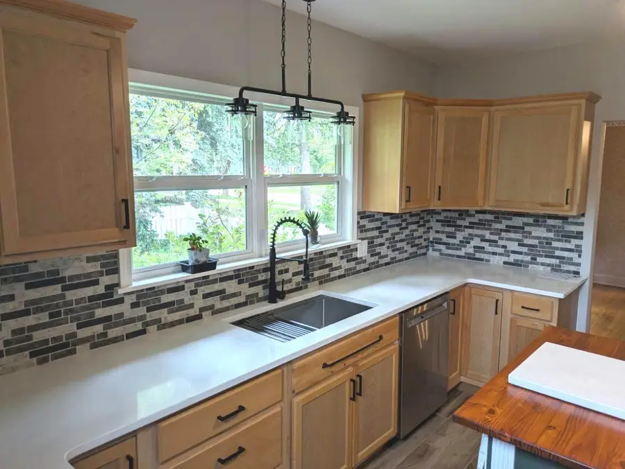 621 E Grand Lake Boulevard, West Chicago, IL 60185 - #2