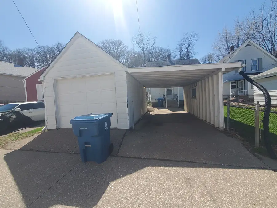 931 18th Avenue, East Moline, IL 61244 - #3