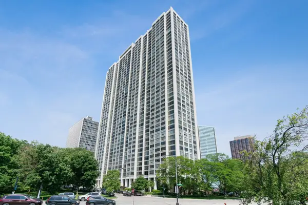 2800 N Lake Shore Drive #807, Chicago, IL 60657