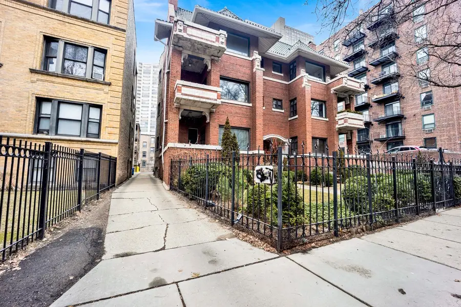 714 W Sheridan Road #1E, Chicago, IL 60613 - #2