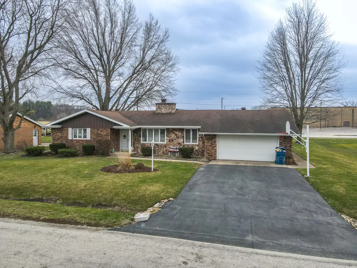 4906 W Hilltop Drive, Kankakee, IL 60901 - #1