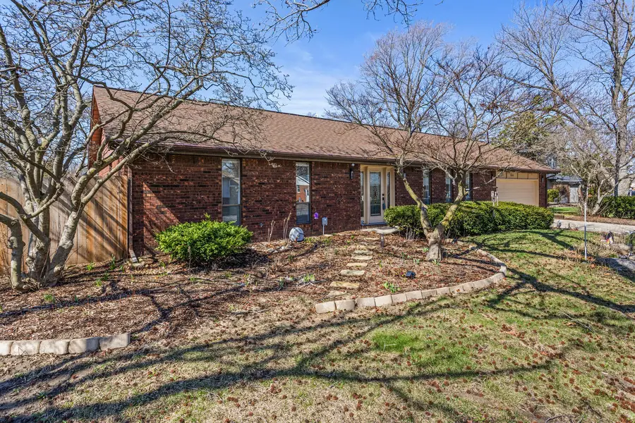 2317 Brookshire Drive E, Champaign, IL 61821 - #3