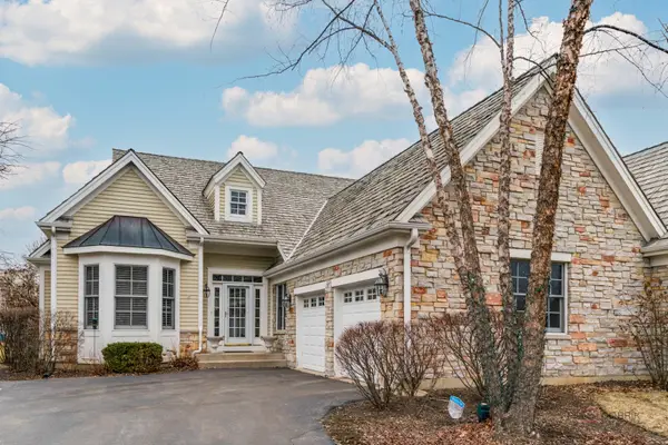 60 S Canterbury Court, Lake Forest, IL 60045