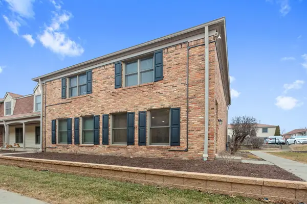 1776 Bristol Walk, Hoffman Estates, IL 60169