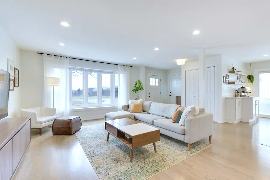 558 N Oaklawn Avenue, Elmhurst, IL 60126 - #2