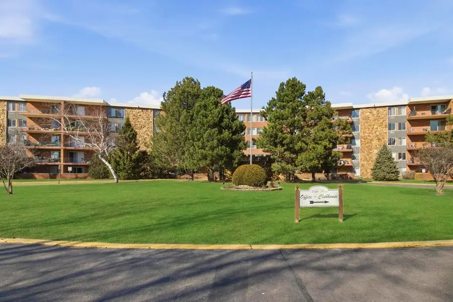 16 E Old Willow Road #214s, Prospect Heights, IL 60070 - #2