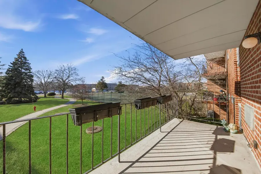 16 E Old Willow Road #214s, Prospect Heights, IL 60070 - #3