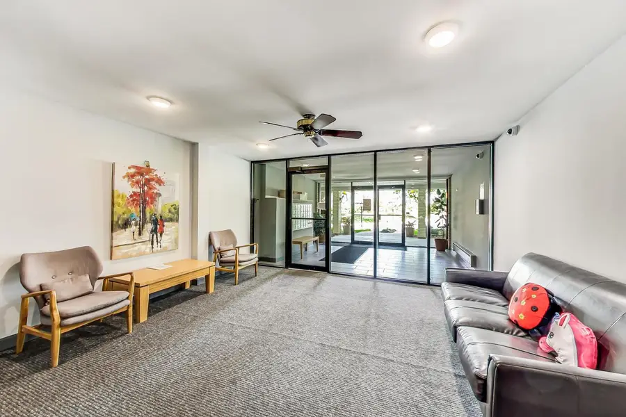 8610 Waukegan Road #302, Morton Grove, IL 60053 - #2