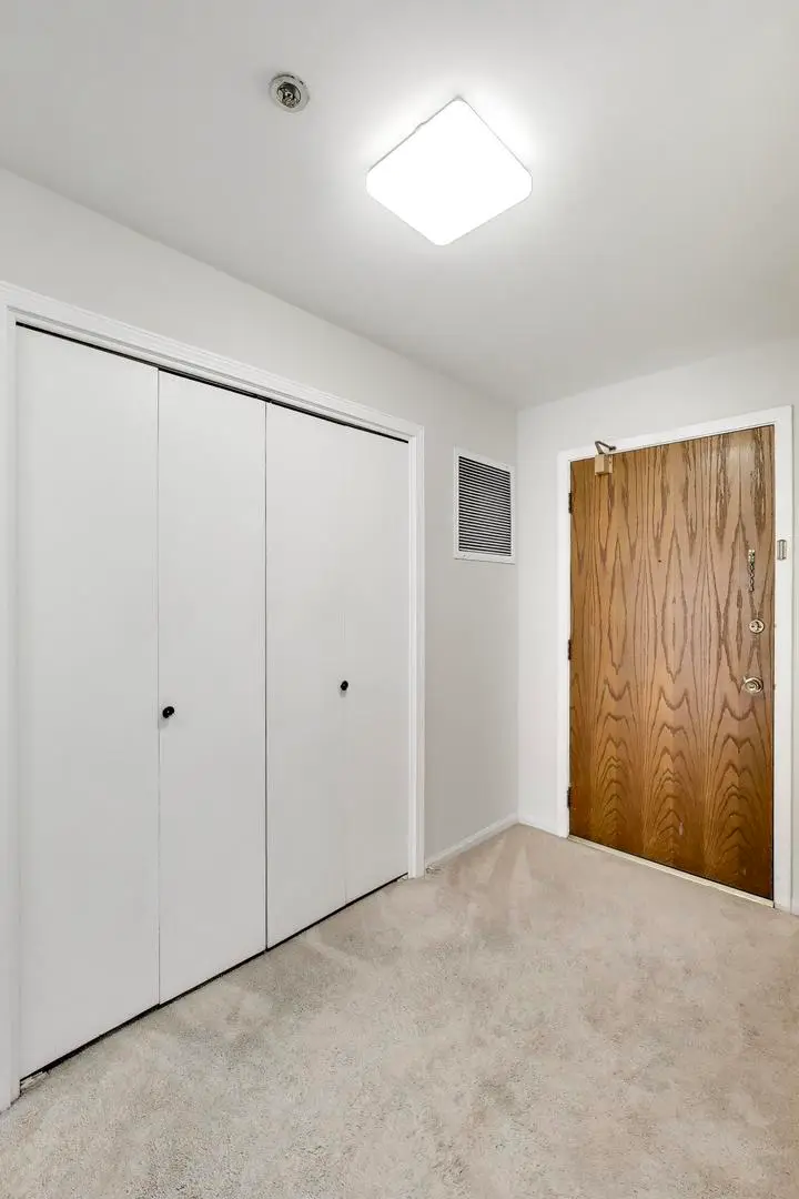 8610 Waukegan Road #302, Morton Grove, IL 60053 - #3