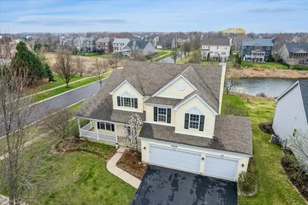 39W126 Revere House Lane, Geneva, IL 60134