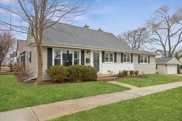 927 N Haddow Avenue, Arlington Heights, IL 60004