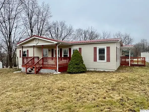 355 Bainbridge Street, Barry, IL 62312