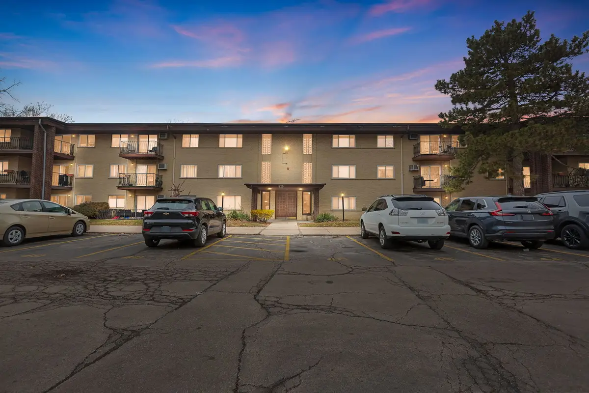 525 S Cleveland Avenue #208, Arlington Heights, IL 60005 - #1