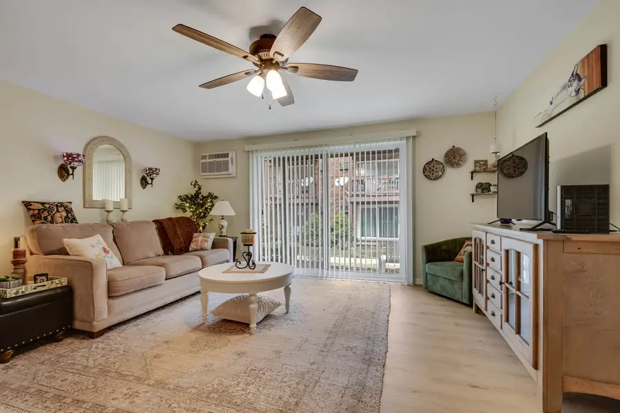 14810 Kilpatrick Avenue #6E, Midlothian, IL 60445 - #2