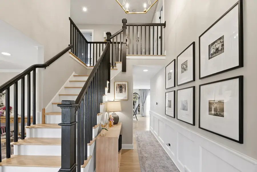 657 W Revere Lane, Palatine, IL 60067 - #3