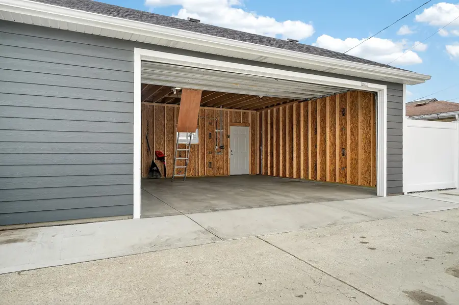 5819 S Newcastle Avenue, Chicago, IL 60638 - #3