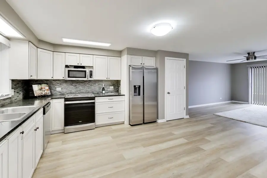 22 N Pistakee Lake Road #3E, Fox Lake, IL 60020 - #3