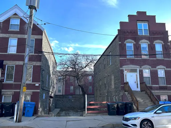 Address Withheld By Seller, Chicago, IL 60642