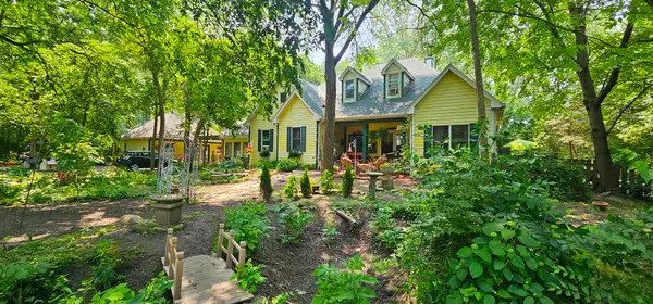 2S720 Nelson Lake Road, Batavia, IL 60510