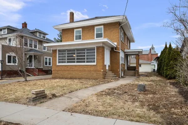 113 W South Street, Geneseo, IL 61254